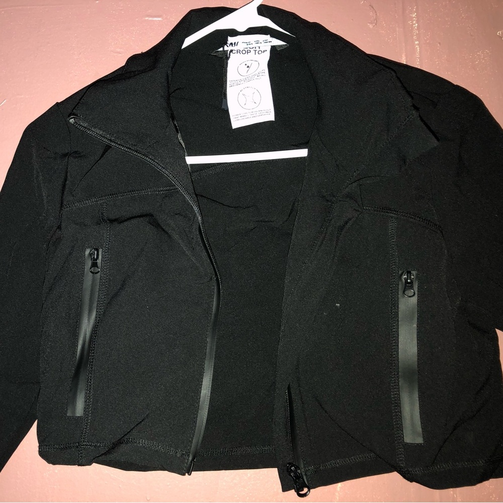 Zara tech crop top